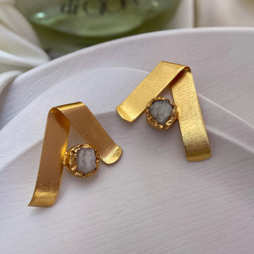 Gal Ribbon Studs