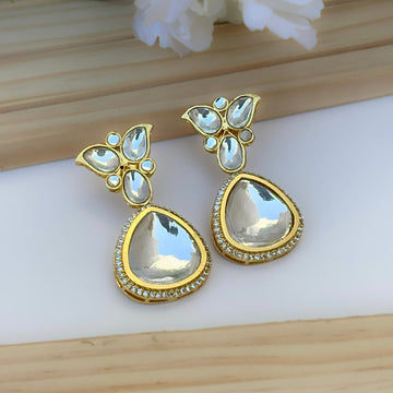 Gold Polished Shimmering Polki Drop Earrings