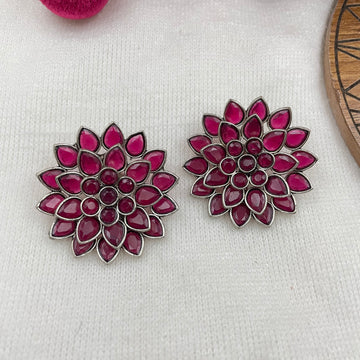 Foldable flower studs