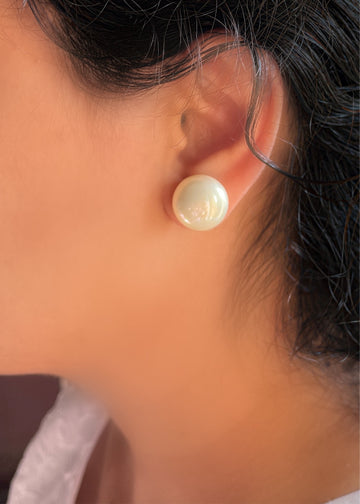 Pearl Studs - 15 mm