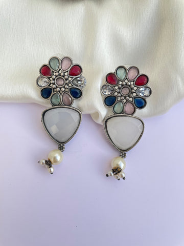 Flower stone earrings