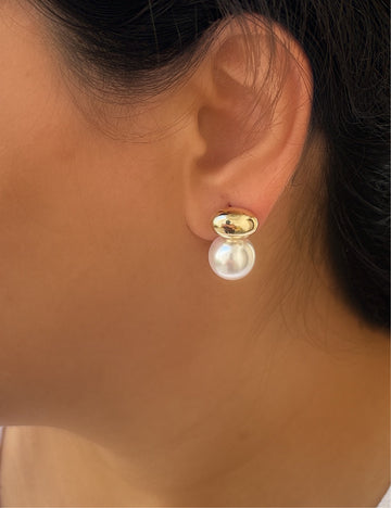 Minimal Pearl and Golden drop earrings